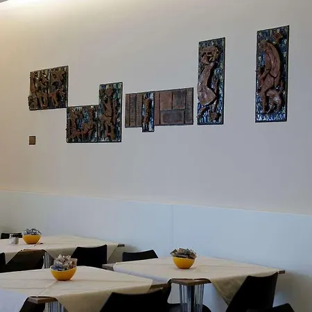 Key 3* فيتشنزا